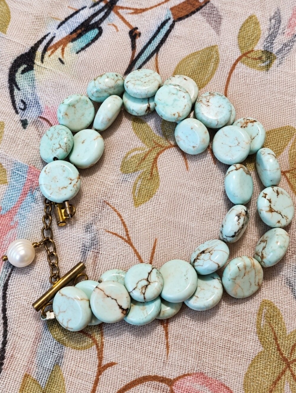 Howlite Faux Turquoise Pearl Light Color 3 Strand Stone Bracelet Tarnishing EUC